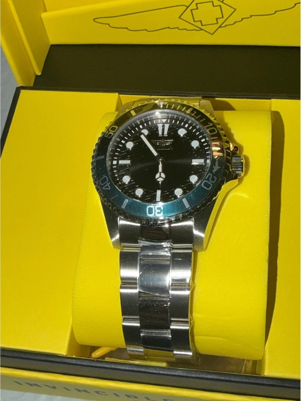 $279 Invicta PRO DIVER black dial diver watch with silver-tone BAND